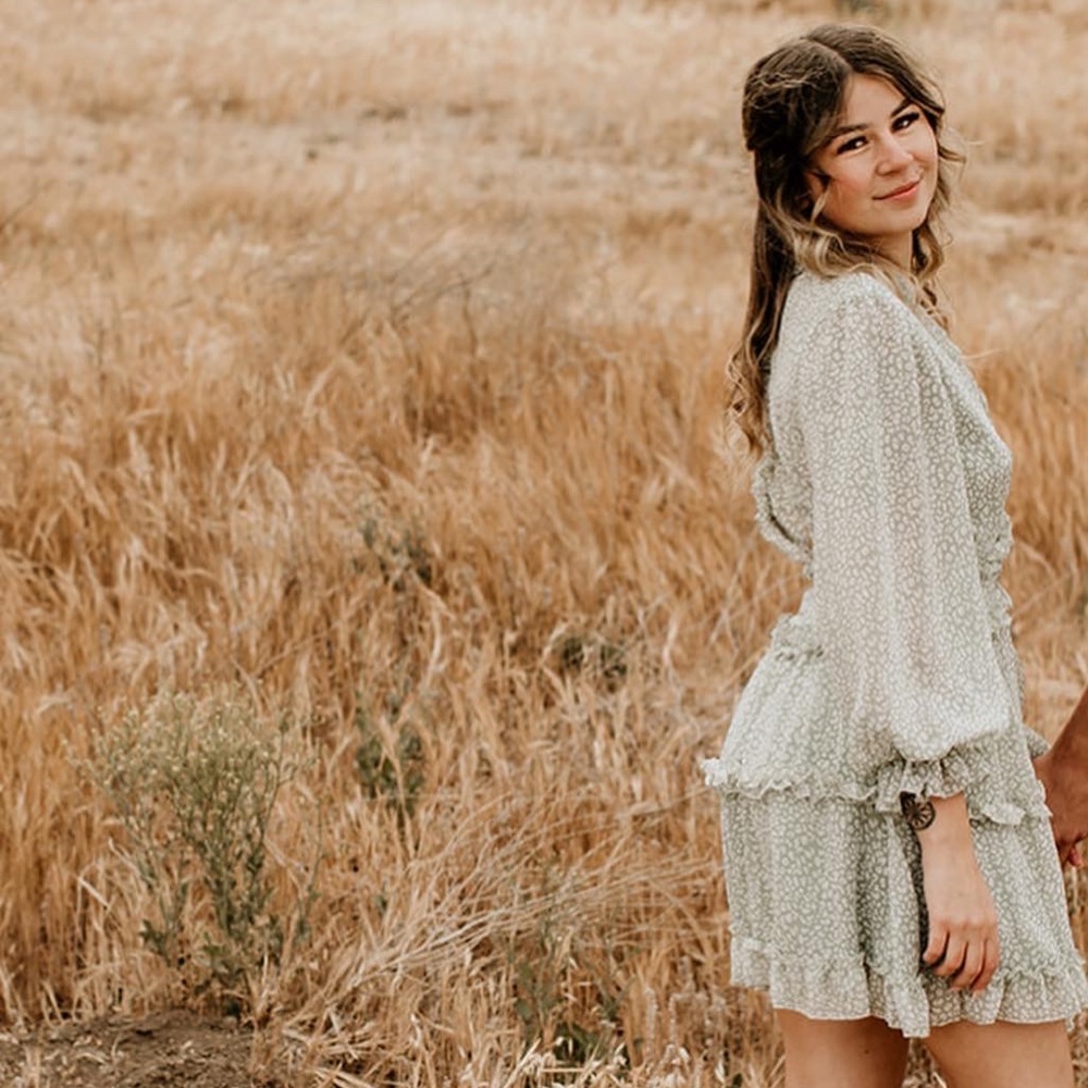 Back cutout dress